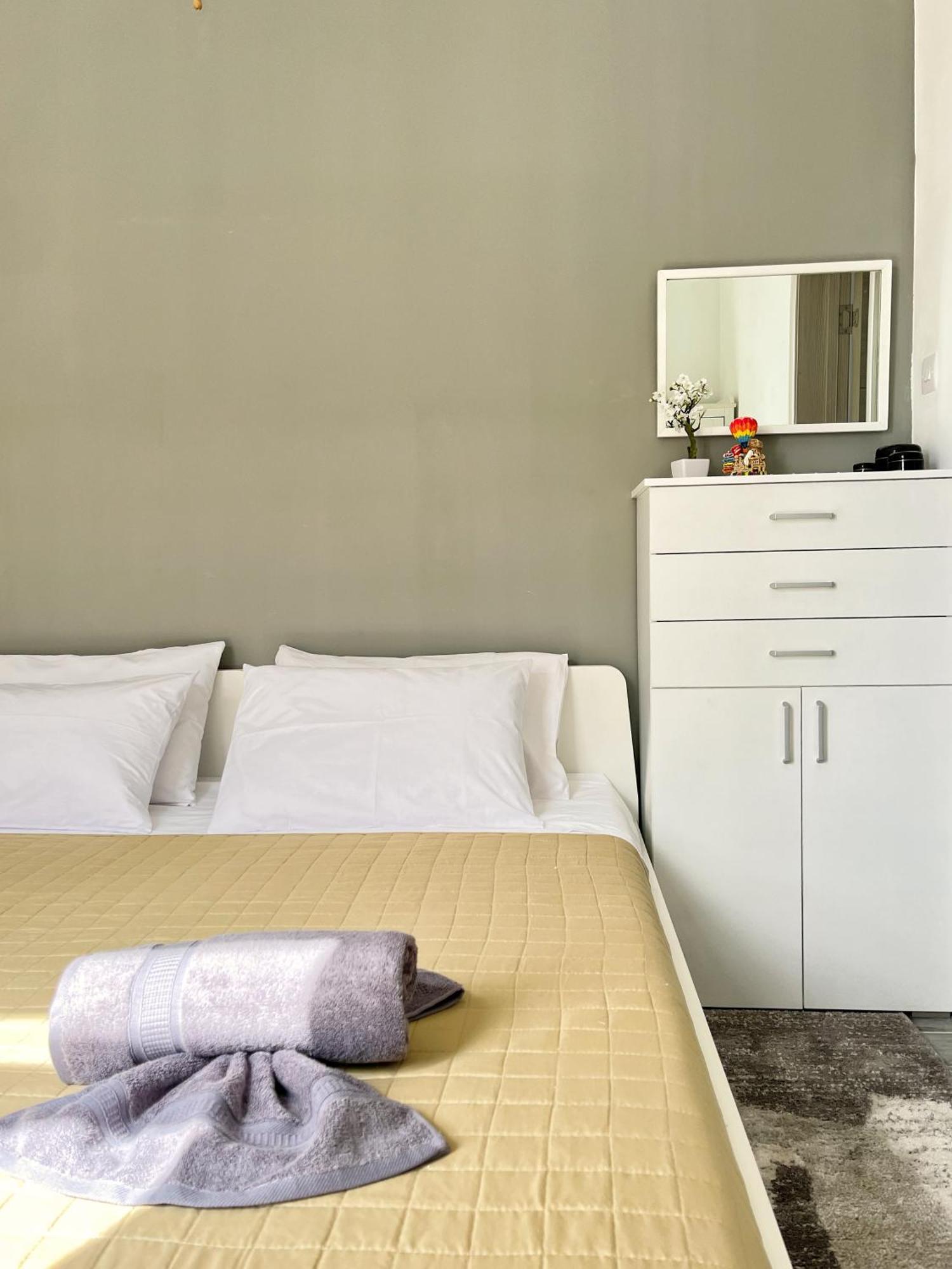 Maria & Matthias - Apartments In Central Of Floriana Екстер'єр фото
