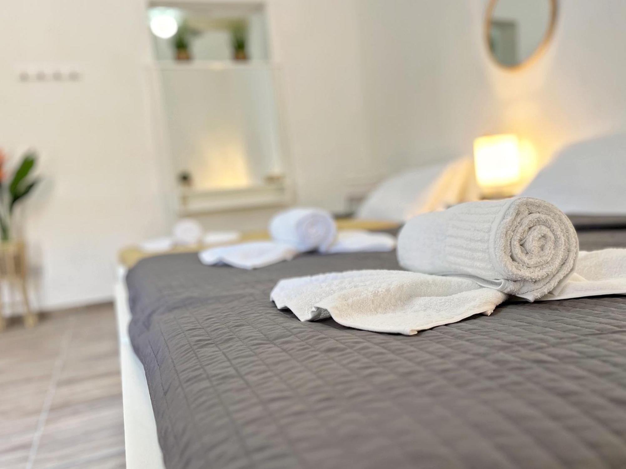 Maria & Matthias - Apartments In Central Of Floriana Екстер'єр фото